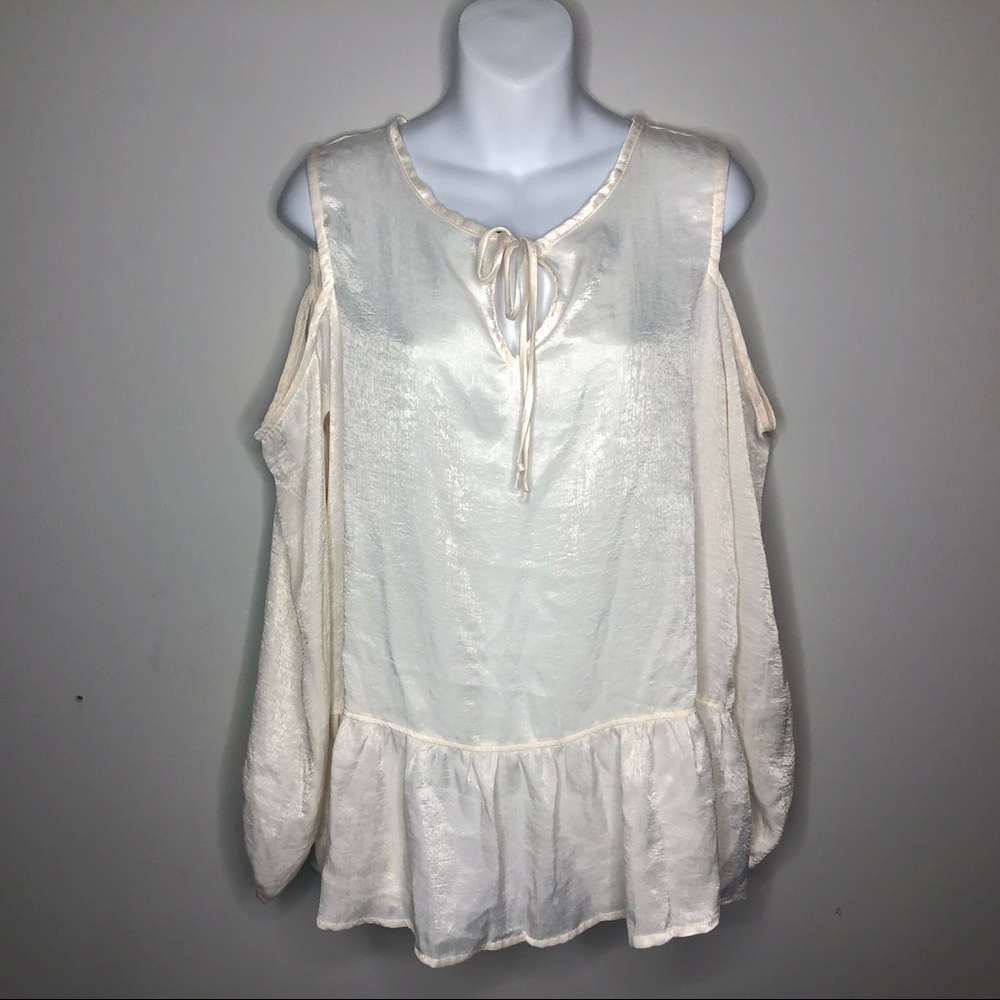 Harlow & Graham ivory could shoulder peplum blouse